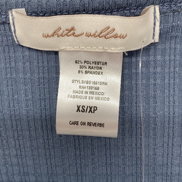 White Willow Nordstrom Faux Wrap Textured Button Front Top XS NWT - Picture 6 of 9